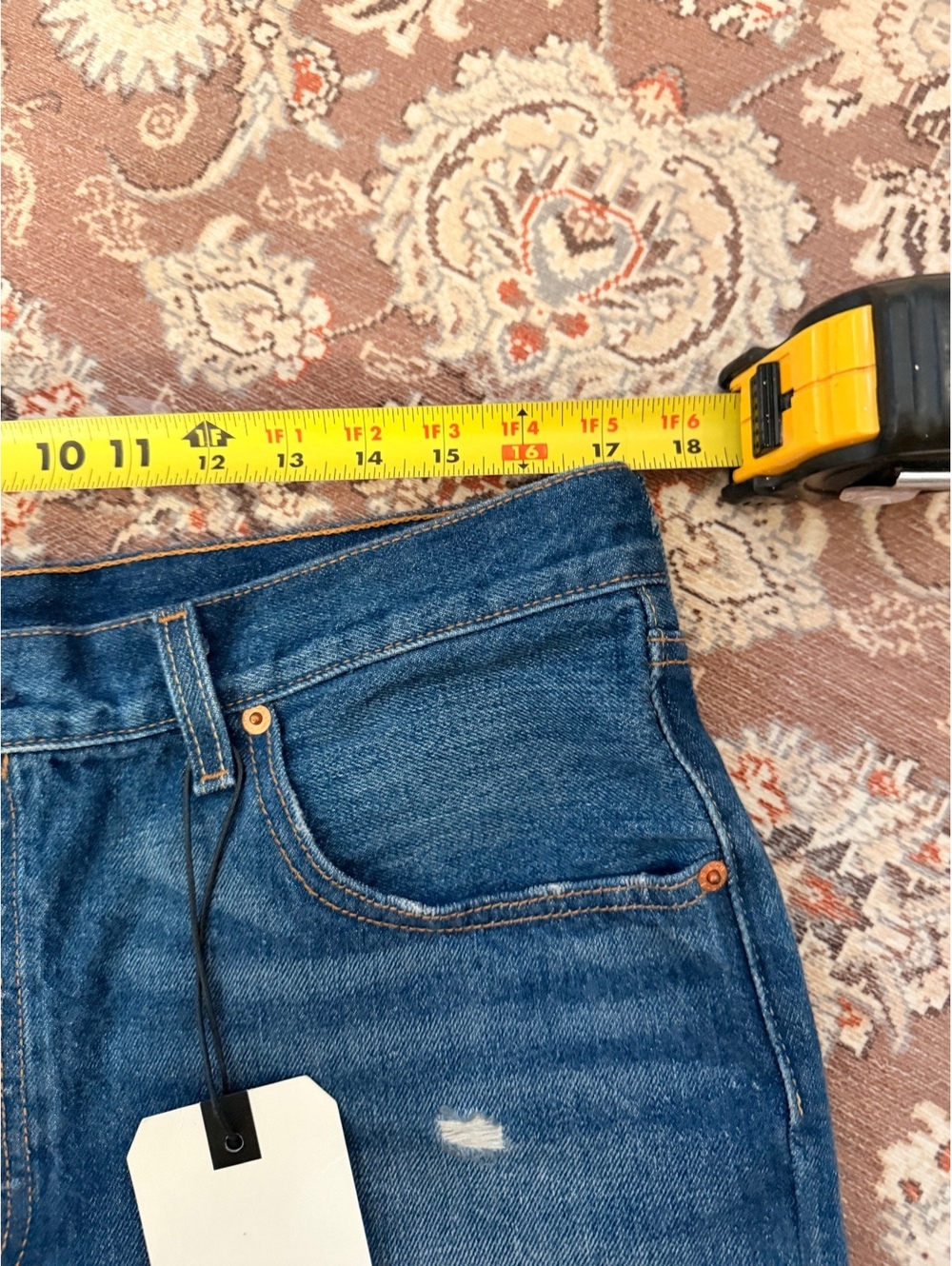 NWT Levi’s cut off shorts - Picture 6 of 7